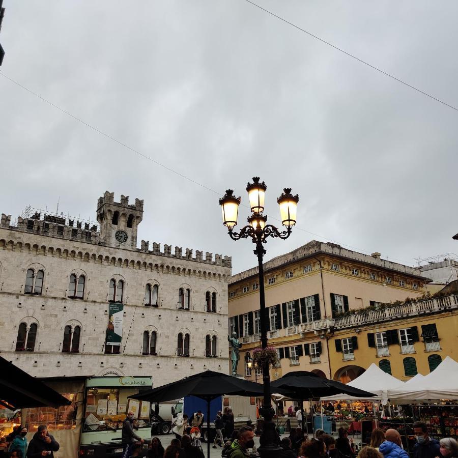 Vista Sul Carruggio, Centro Storico Di 키아바리 외부 사진